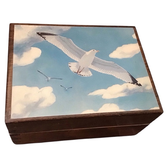 Reuge Swiss Wood Music Box Seagull Plays "Born Free" 4-1/2" x 3-1/2" Lacquered - Picture 2 of 11